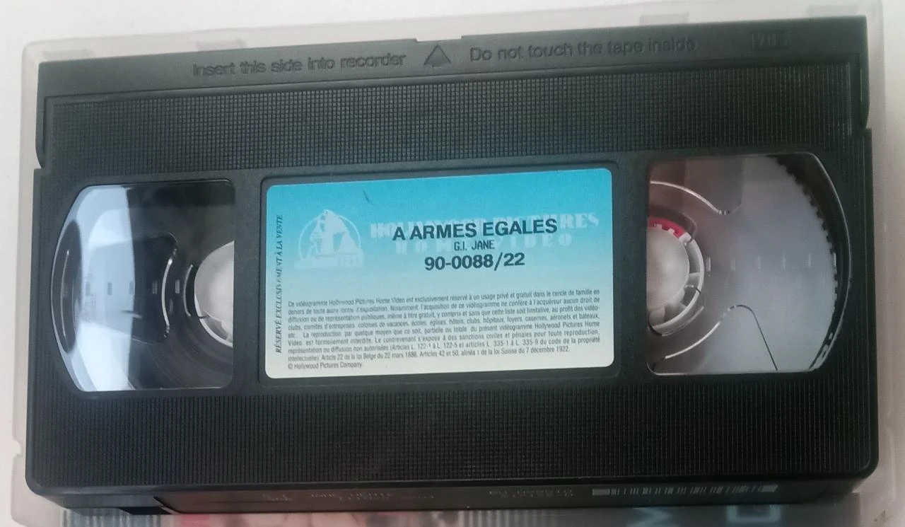 VHS À armes égales – Demi Moore, Viggo Mortensen – photo 3